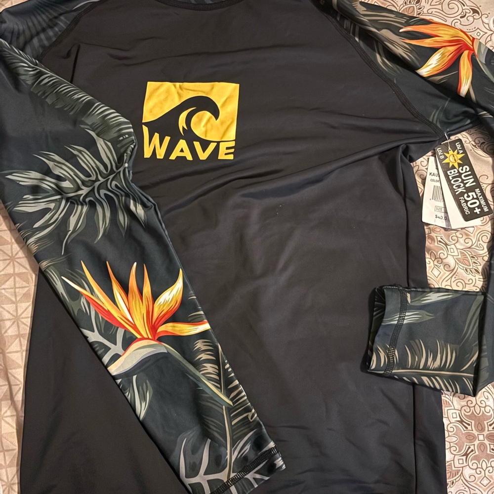 Wave Women's Black Rash Guard Swim Top